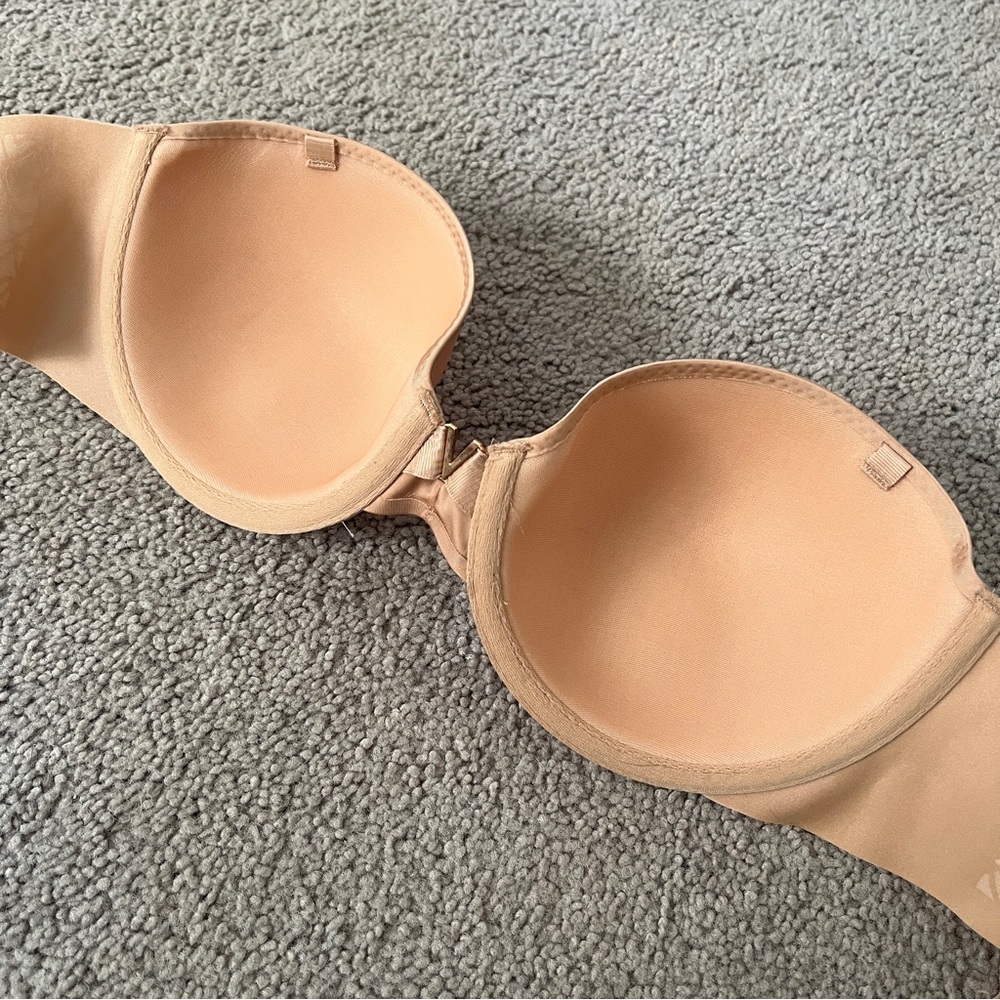 Victoria’s Secret Illusions Strapless Bra - Picture 6 of 7